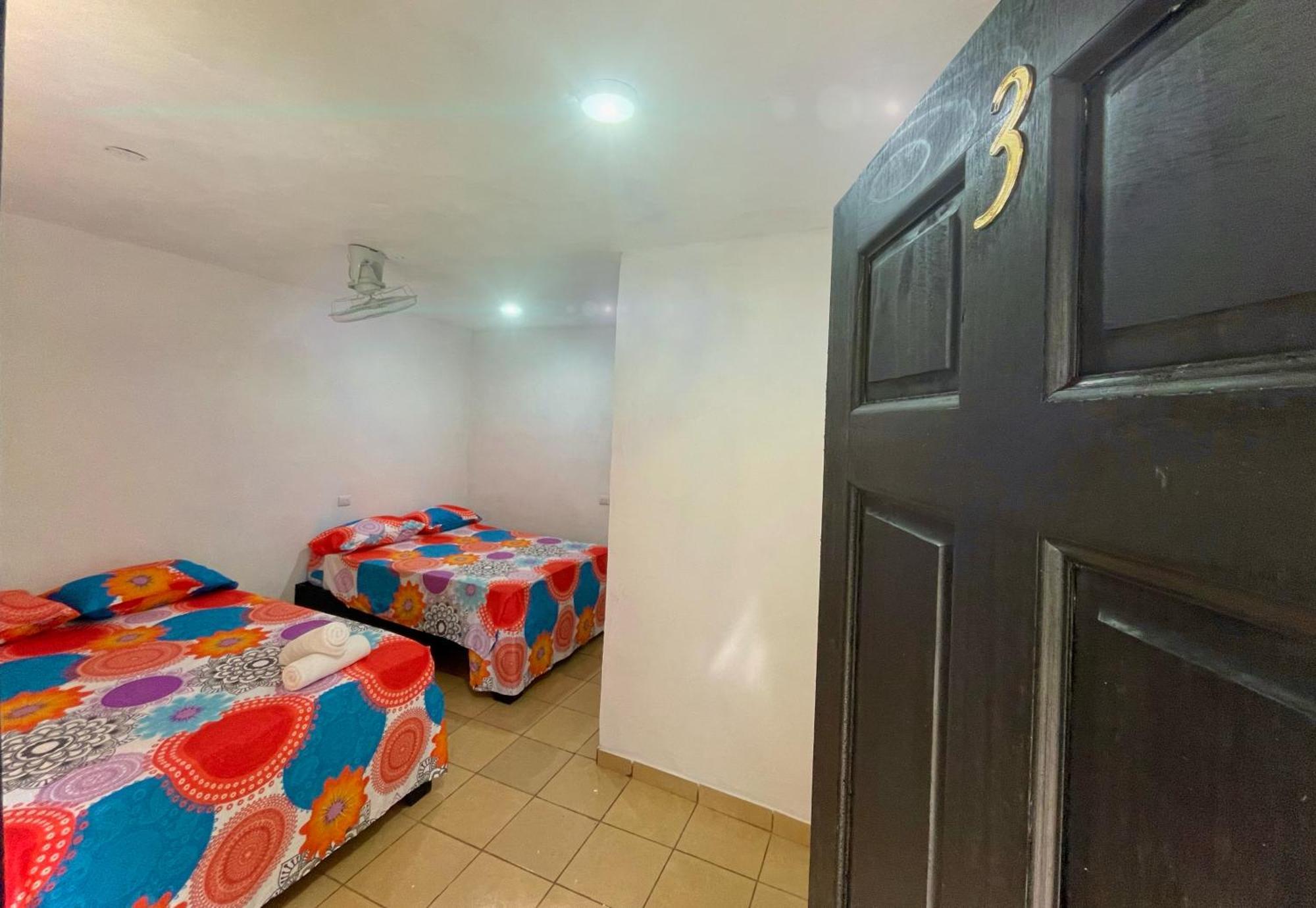 Carey Lodging Тортугеро Экстерьер фото